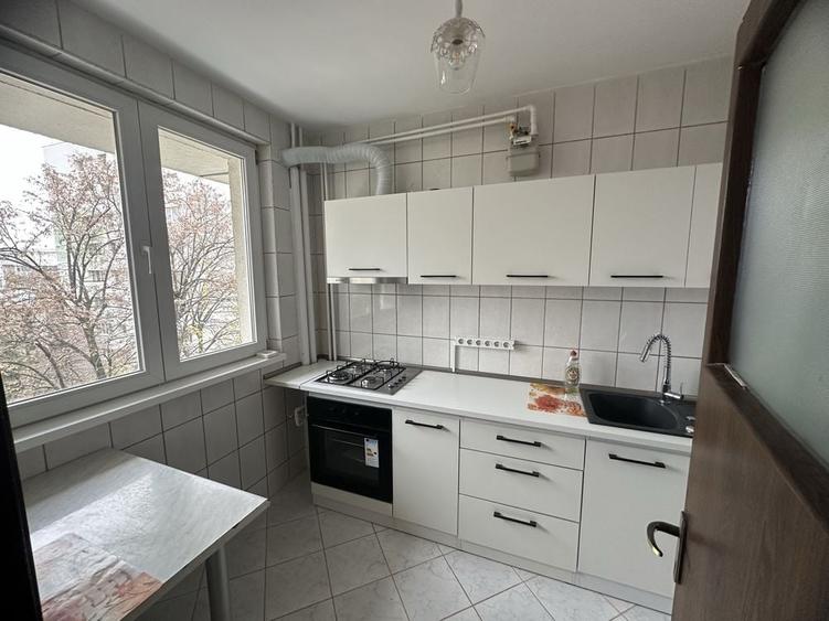 Apartament cu 2 camere semidecomandat în 1 Mai