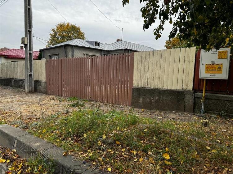 Casă individuală cu 4 camere cu Canalizare în Central