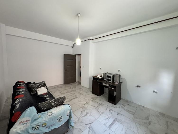 Apartament cu 2 camere decomandat, mobilat în Calea Severinului
