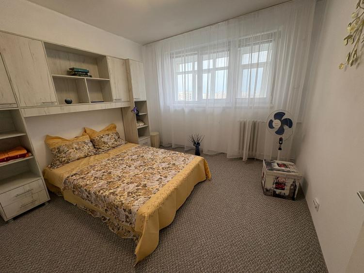 Apartament cu 3 camere decomandat, mobilat în P-ța Reșița