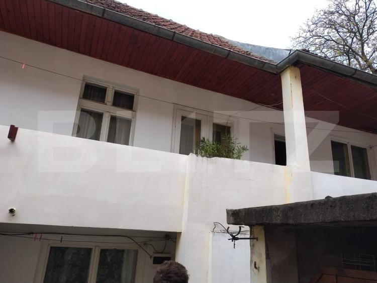 Casă individuală cu 5 camere cu Garaj în Schei