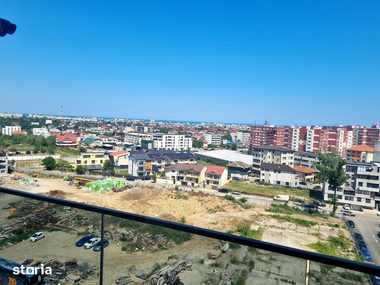 Apartament cu 3 camere decomandat în Energia