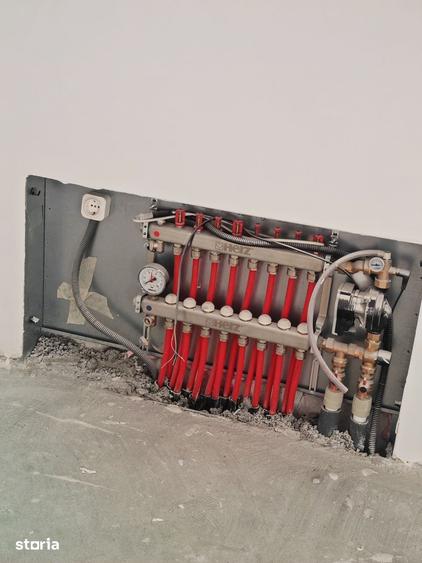 Casă cu 6 camere cu Teren 365 Mp în Ștefănești