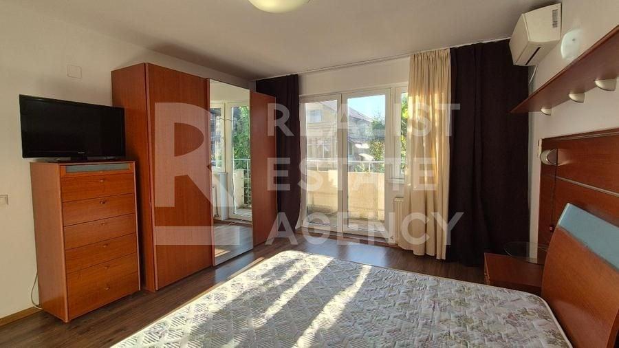 Duplex cu 5 camere cu Canalizare în Central
