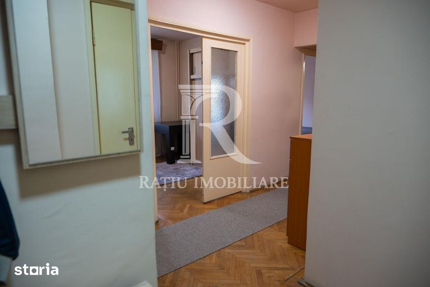 Apartament cu 3 camere decomandat în Central
