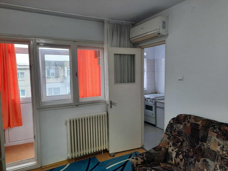 Garsonieră semidecomandată în Malu Roșu