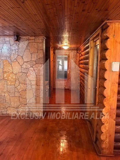 Casă individuală cu 4 camere cu Canalizare în Bărăbanț