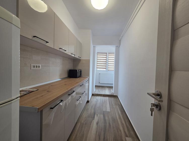 Apartament cu 2 camere decomandat, mobilat în Dacia