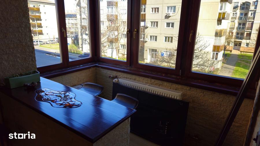 Apartament cu 3 camere decomandat în Rogerius