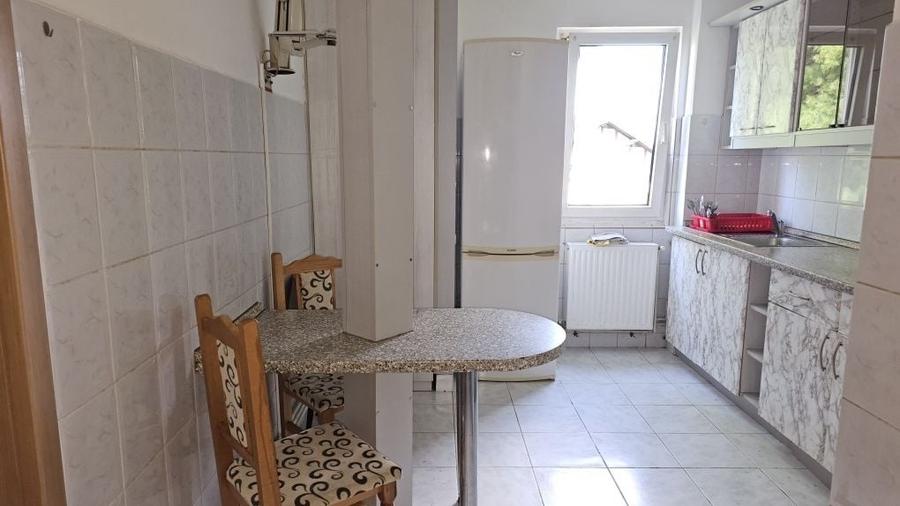 Apartament cu 2 camere decomandat în Astra