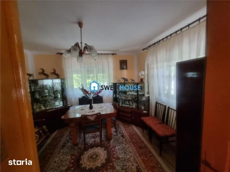 Casă cu 6 camere cu Teren 900 Mp în Șinca