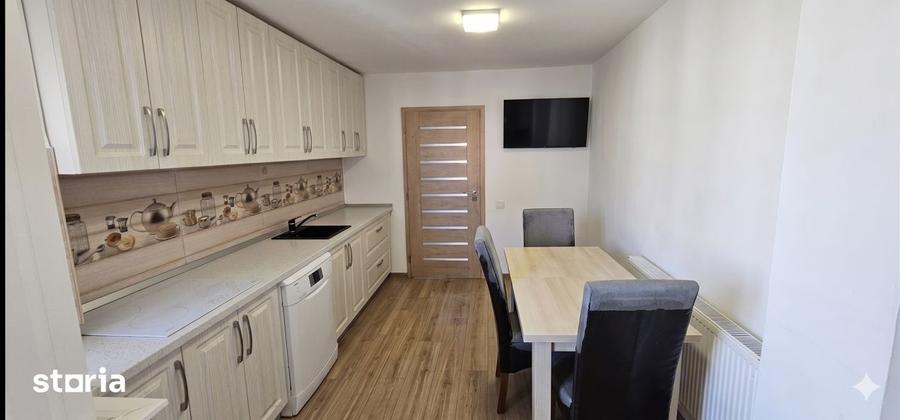 Apartament cu 4 camere decomandat în Calea Dumbrăvii