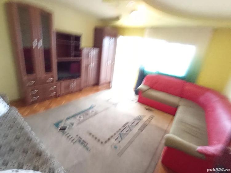 Apartament cu 3 camere decomandat în Lunei