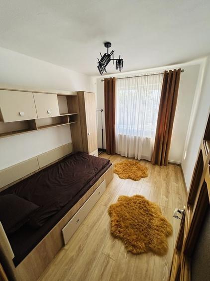 Inchiriere apartament 3 camere semidecomandat, zona Mioritei - 11