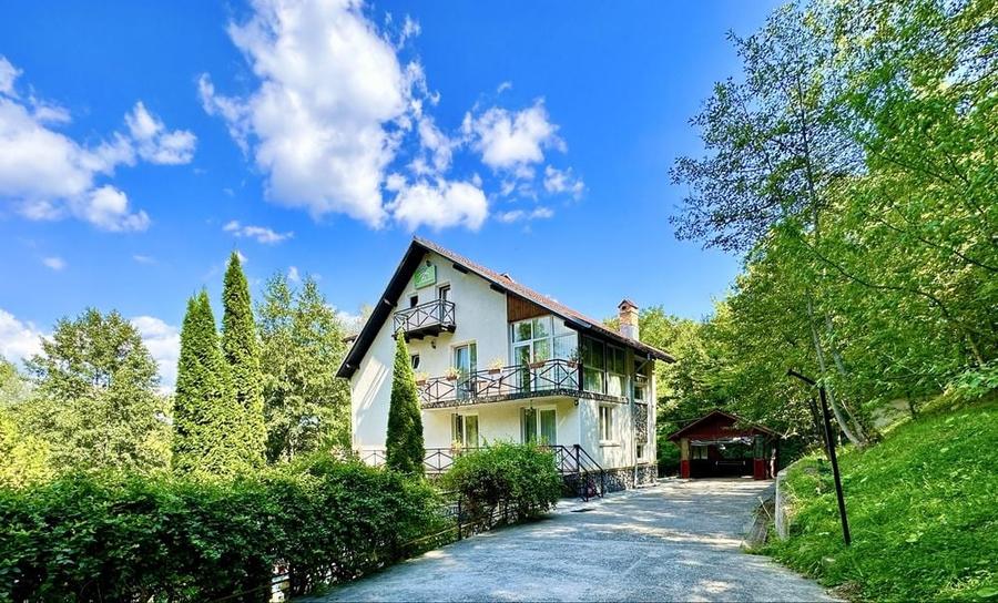 Spațiu comercial, de 440 mp, în Răgman