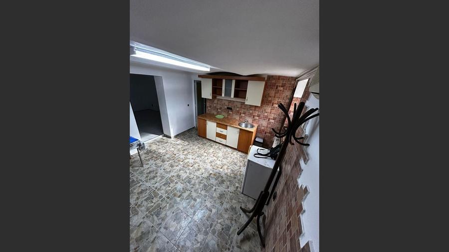 Casă cu 6 camere cu Canalizare în Malul Mureșului