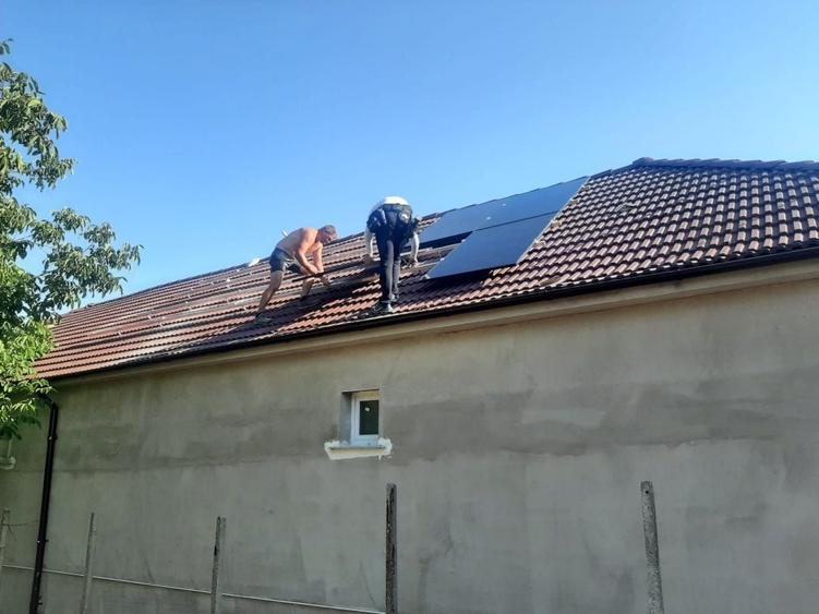 Casă cu 4 camere cu Teren 3500 Mp în Exterior Vest