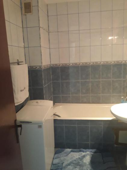 Apartament cu 2 camere decomandat, mobilat în Pandurilor