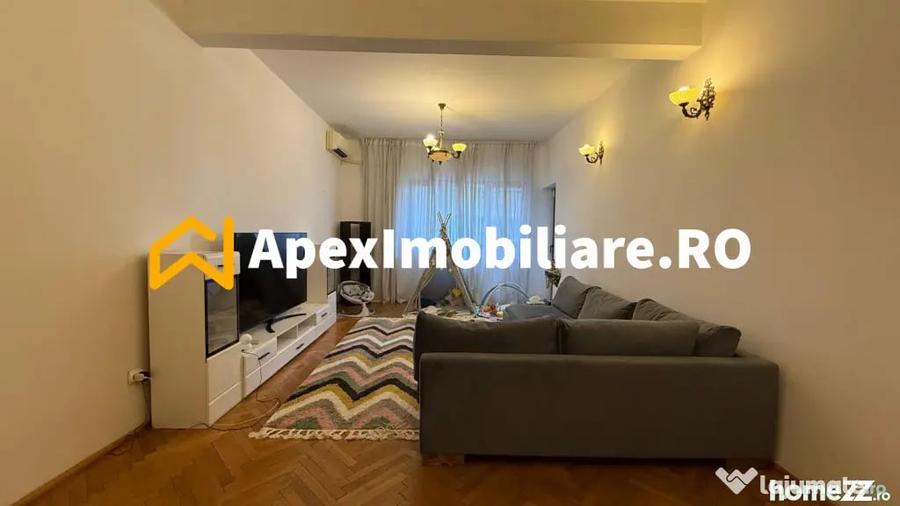 Apartament cu 3 camere semidecomandat, mobilat în Universitate