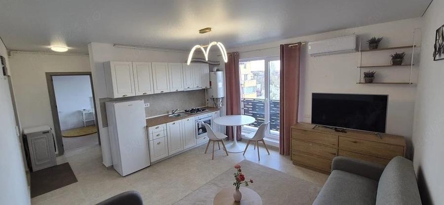 Apartament cu 2 camere decomandat în Central