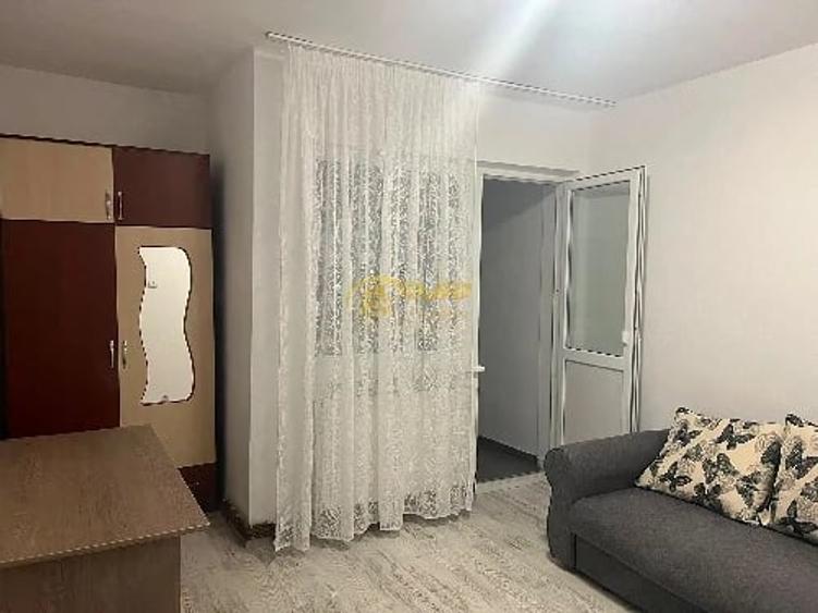 Apartament cu 2 camere decomandat în Hala Centrală