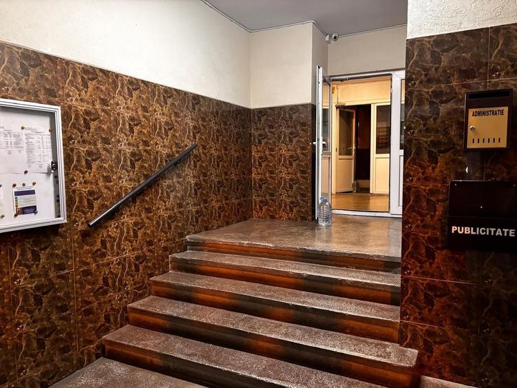 Apartament cu 4 camere decomandat în Sebastian