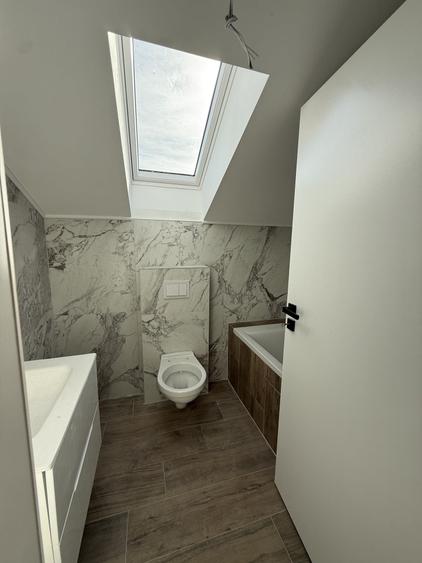 Apartament cu 3 camere decomandat în Giroc