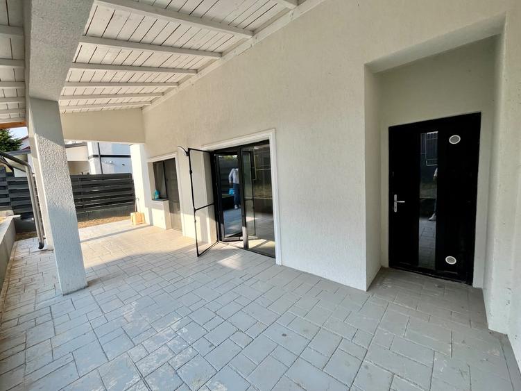 Duplex cu 5 camere cu Canalizare în Horpaz