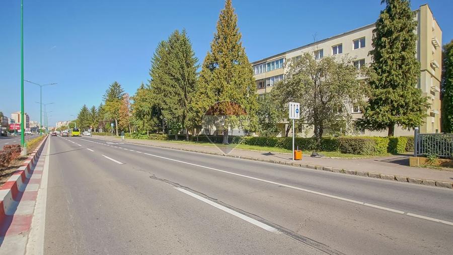 Apartament cu 2 camere semidecomandat în Calea București