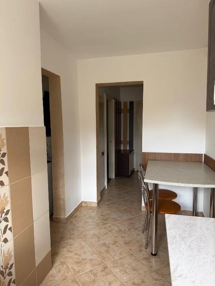 Apartament cu 2 camere decomandat - Aleea Cornisa - 2