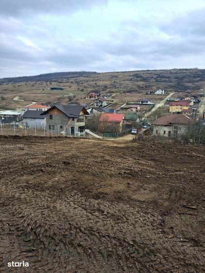 Teren de 551 mp, în Aroneanu
