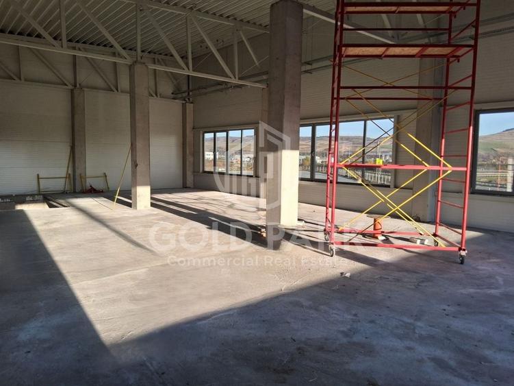 Spațiu industrial, de 1,000 mp, în Gilău