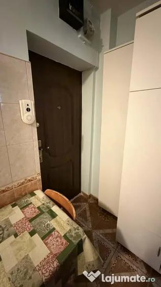 Garsonieră decomandată în Metalurgie