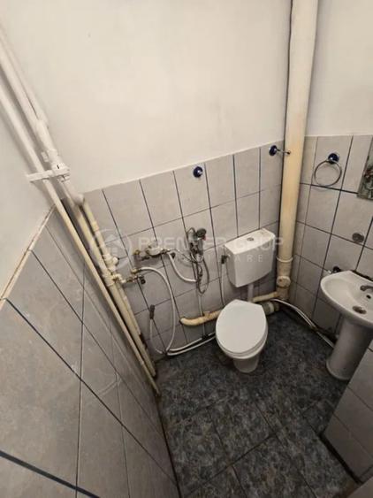 Garsonieră decomandată în Podu Roș