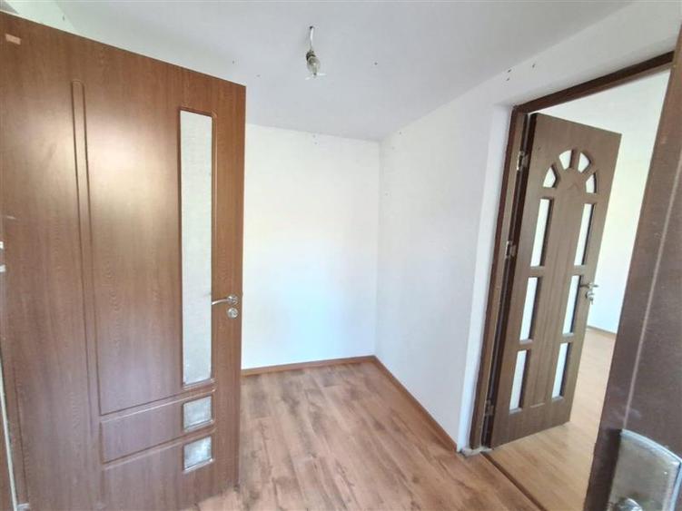 Casă individuală cu 2 camere cu Teren 1688 Mp în Movileni