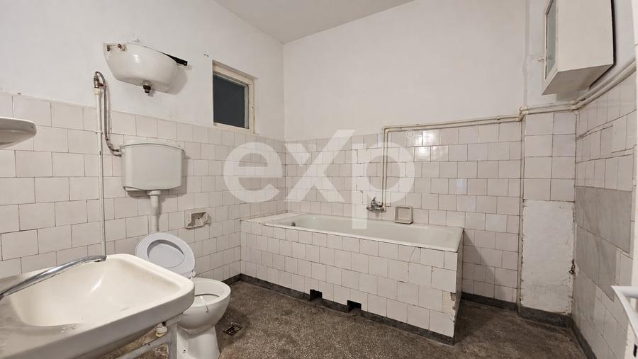 Casă individuală cu 5 camere cu Teren 446 Mp în Craiter