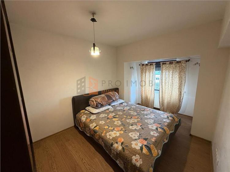 Apartament cu 4 camere decomandat, mobilat în 1 Decembrie