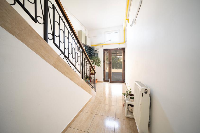 Apartament cu 3 camere decomandat, mobilat în Gorjului