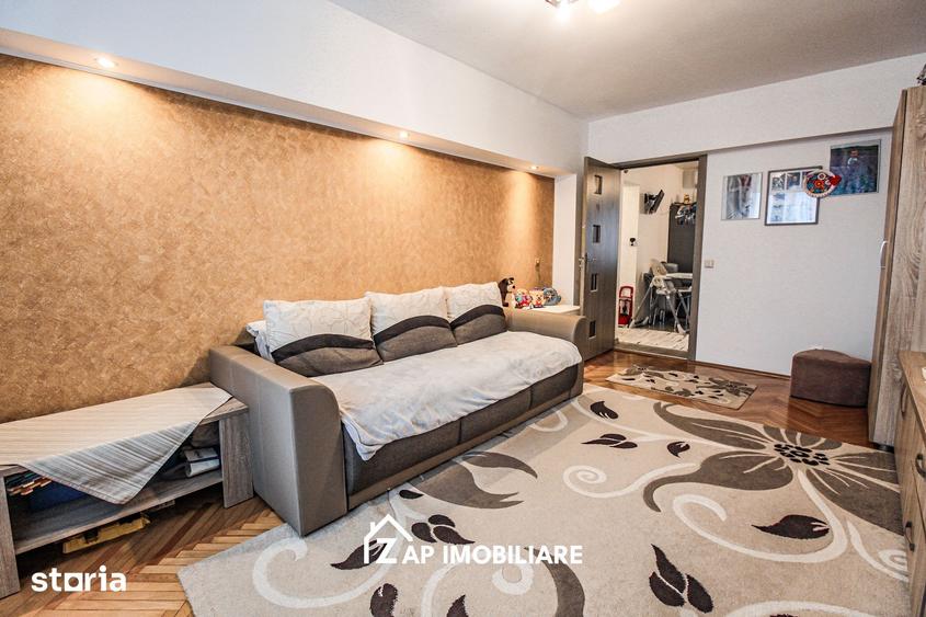 Apartament cu 3 camere decomandat în Tudor Vladimirescu
