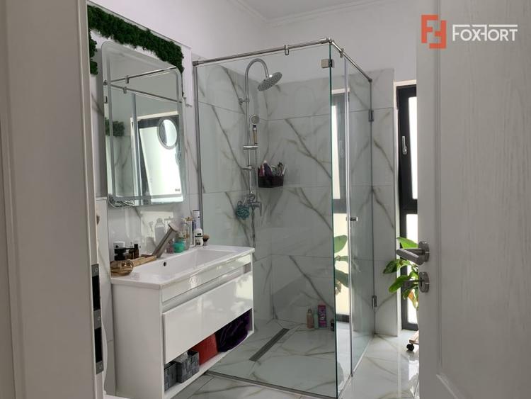 Apartament cu 3 camere decomandat, mobilat în Moșnița Nouă