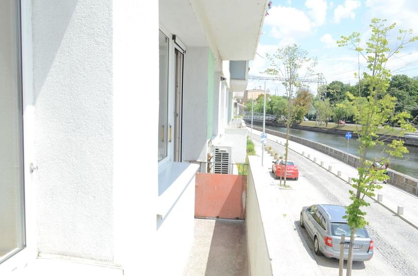 De inchiriat  apartament ultracentral cu garaj - 14