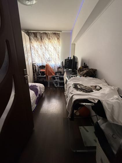 Apartament cu 3 camere decomandat, mobilat în Drumul Taberei