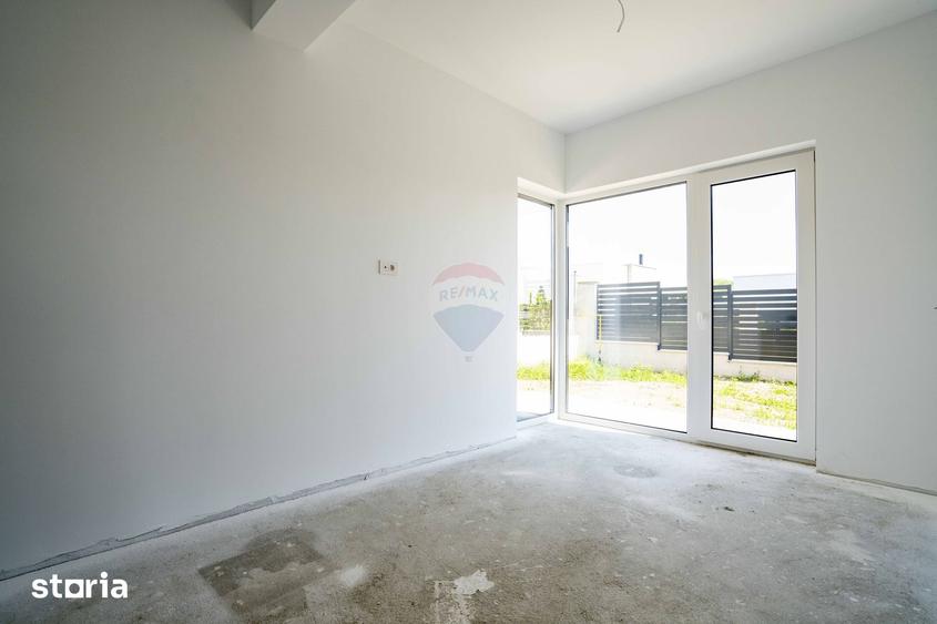 Casă cu 4 camere cu Teren 602 Mp în Oncea