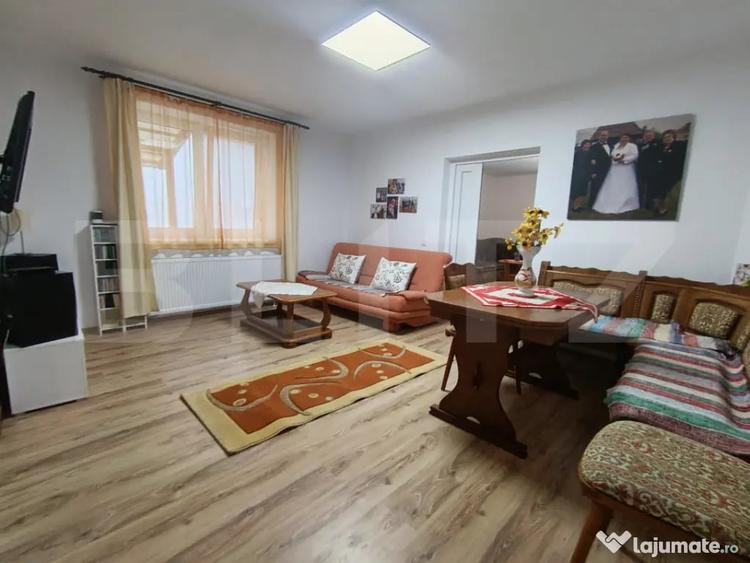 Casă cu 4 camere cu Teren 2000 Mp în Crasna