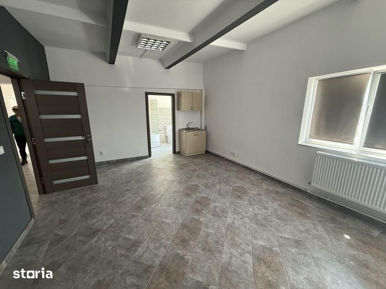 Spațiu comercial, de 312 mp, în Șerbănești