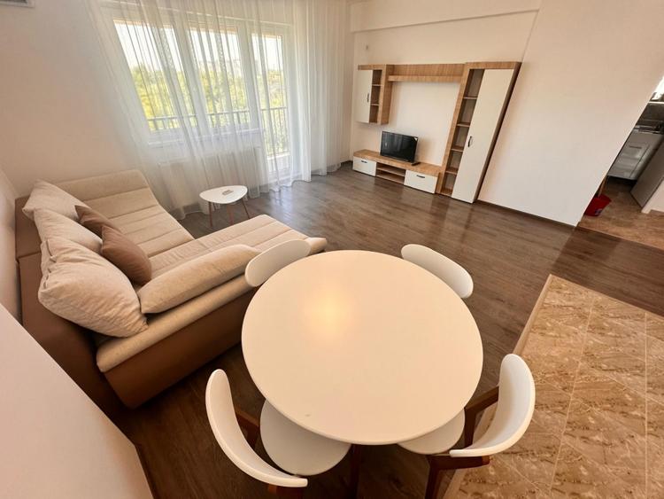 Apartament cu 2 camere semidecomandat în Metalurgiei
