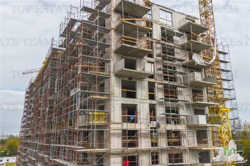 Apartament cu 3 camere decomandat în Antiaeriană