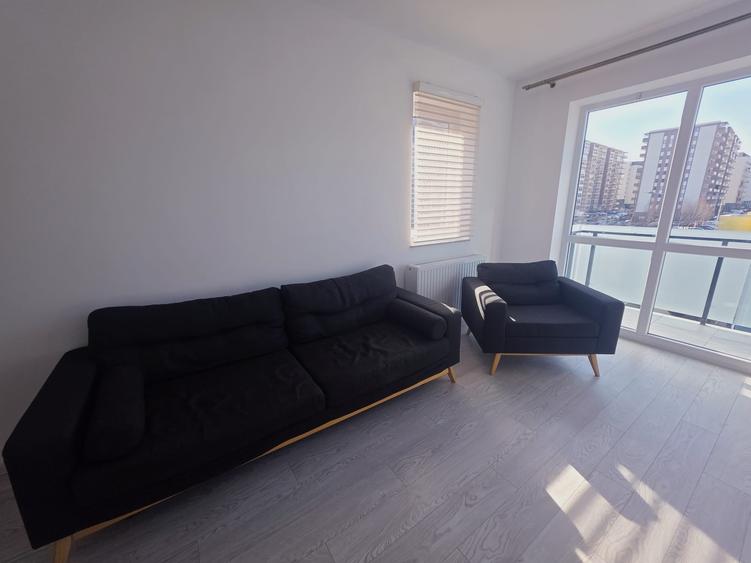 Apartament cu 2 camere decomandat în Tractorul — fotografia 3