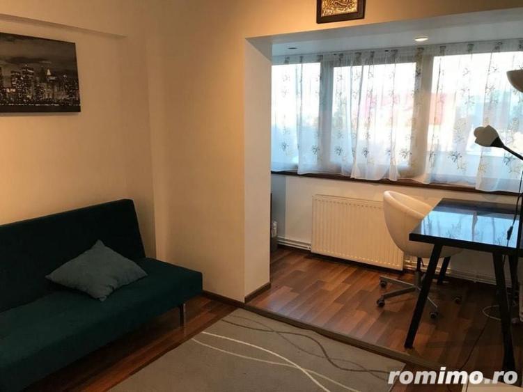 Apartament cu 3 camere decomandat în Lipovei