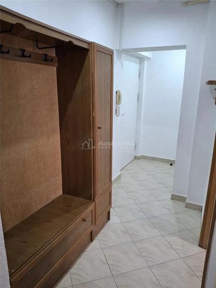 Apartament cu 2 camere semidecomandat în Ultracentral